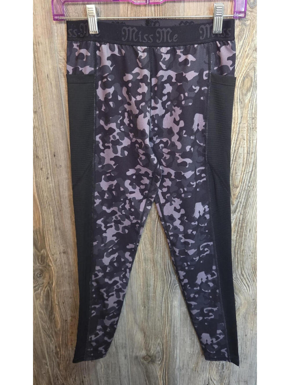 Miss Me Jeans Cheetah Active Tights Gray & Black Camo Women Size Med (24x26)